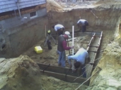 05_11_04_forms for the footing1.jpg